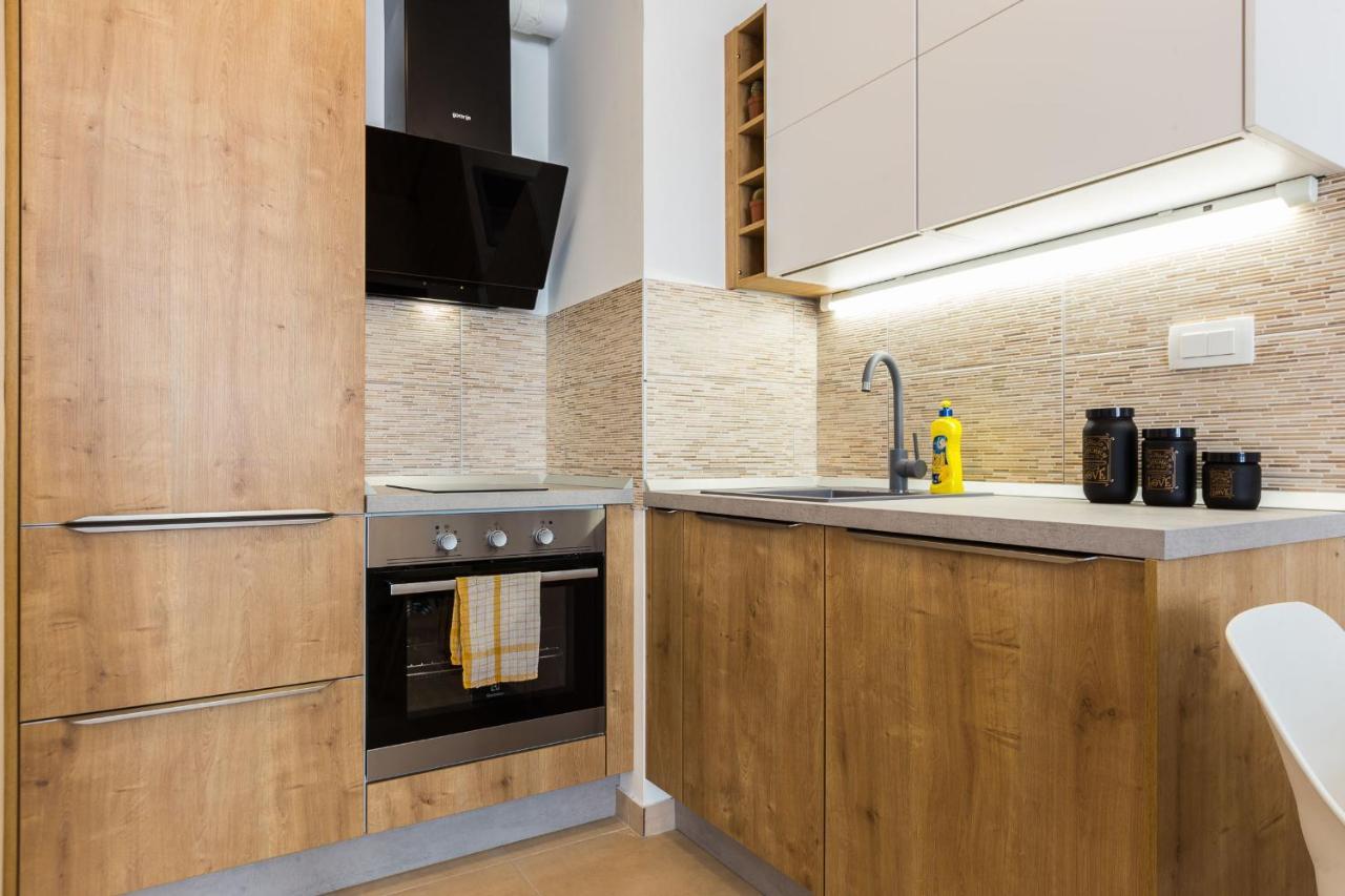 Tanja Modern Apartment With Balcony And Parking Garage زادار المظهر الخارجي الصورة
